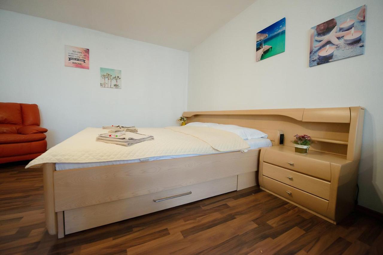 Stephanie Apartment-Centru Civic براشوف المظهر الخارجي الصورة