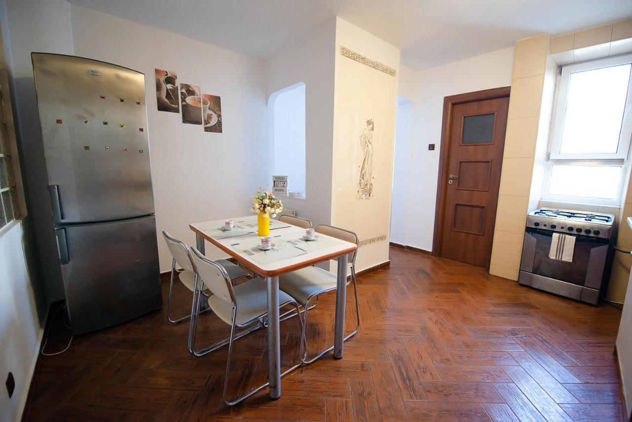 Stephanie Apartment-Centru Civic براشوف المظهر الخارجي الصورة